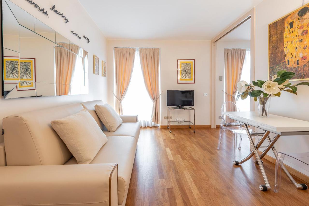 Milan Royal Suites - Centro Duomo Zewnętrze zdjęcie