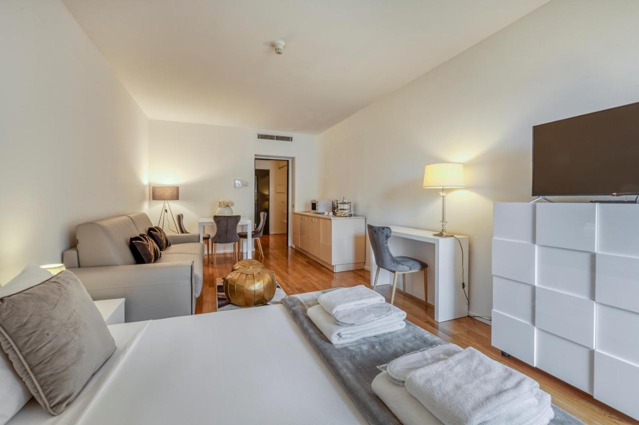 Milan Royal Suites - Centro Duomo Zewnętrze zdjęcie