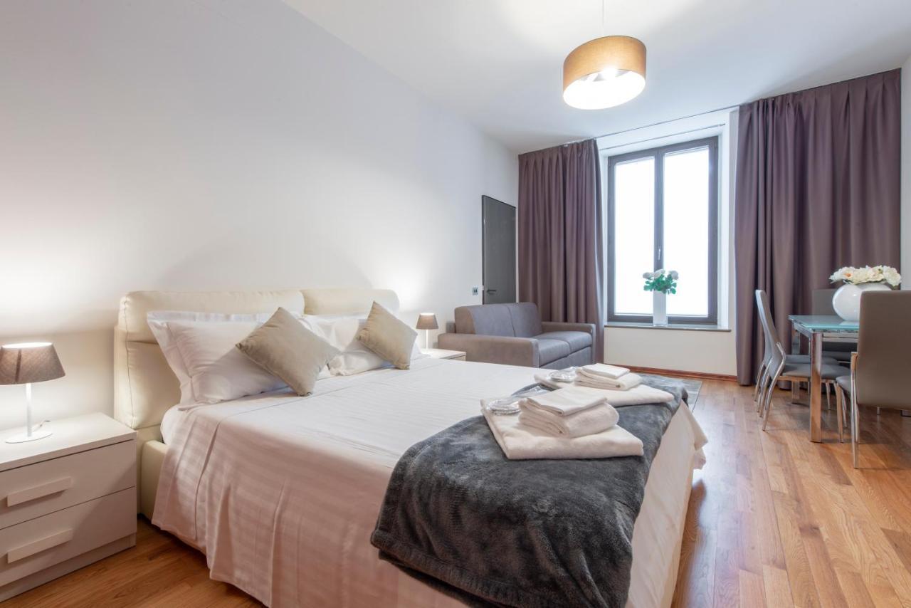 Milan Royal Suites - Centro Duomo Zewnętrze zdjęcie