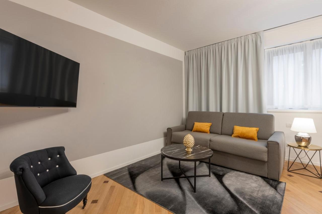 Milan Royal Suites - Centro Duomo Zewnętrze zdjęcie