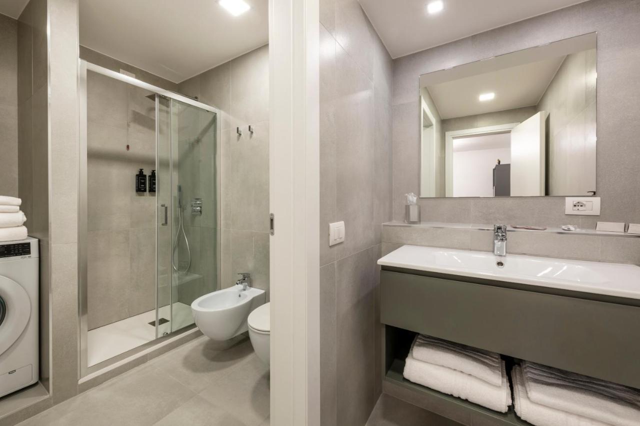 Milan Royal Suites - Centro Duomo Zewnętrze zdjęcie