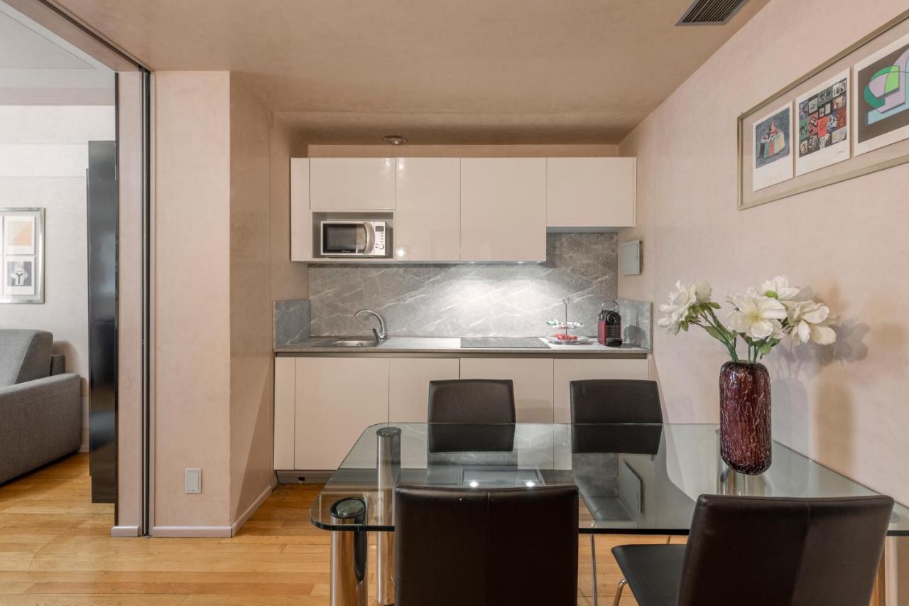 Milan Royal Suites - Centro Duomo Zewnętrze zdjęcie