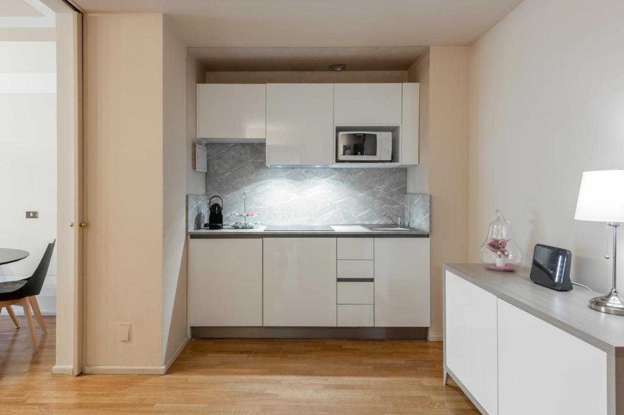 Milan Royal Suites - Centro Duomo Zewnętrze zdjęcie
