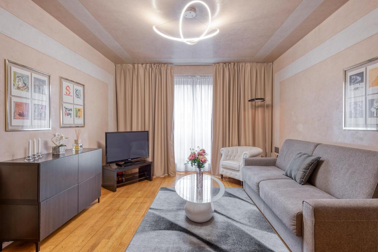 Milan Royal Suites - Centro Duomo Zewnętrze zdjęcie