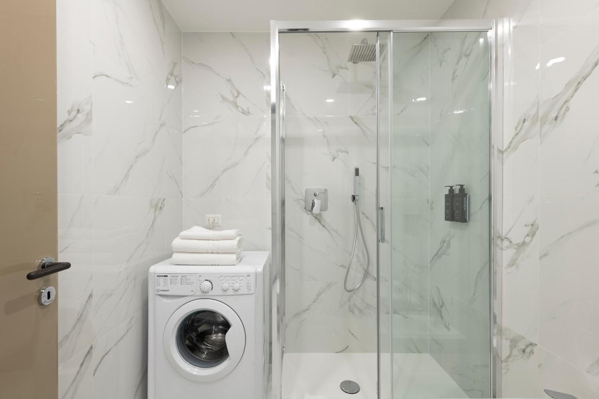 Milan Royal Suites - Centro Duomo Zewnętrze zdjęcie