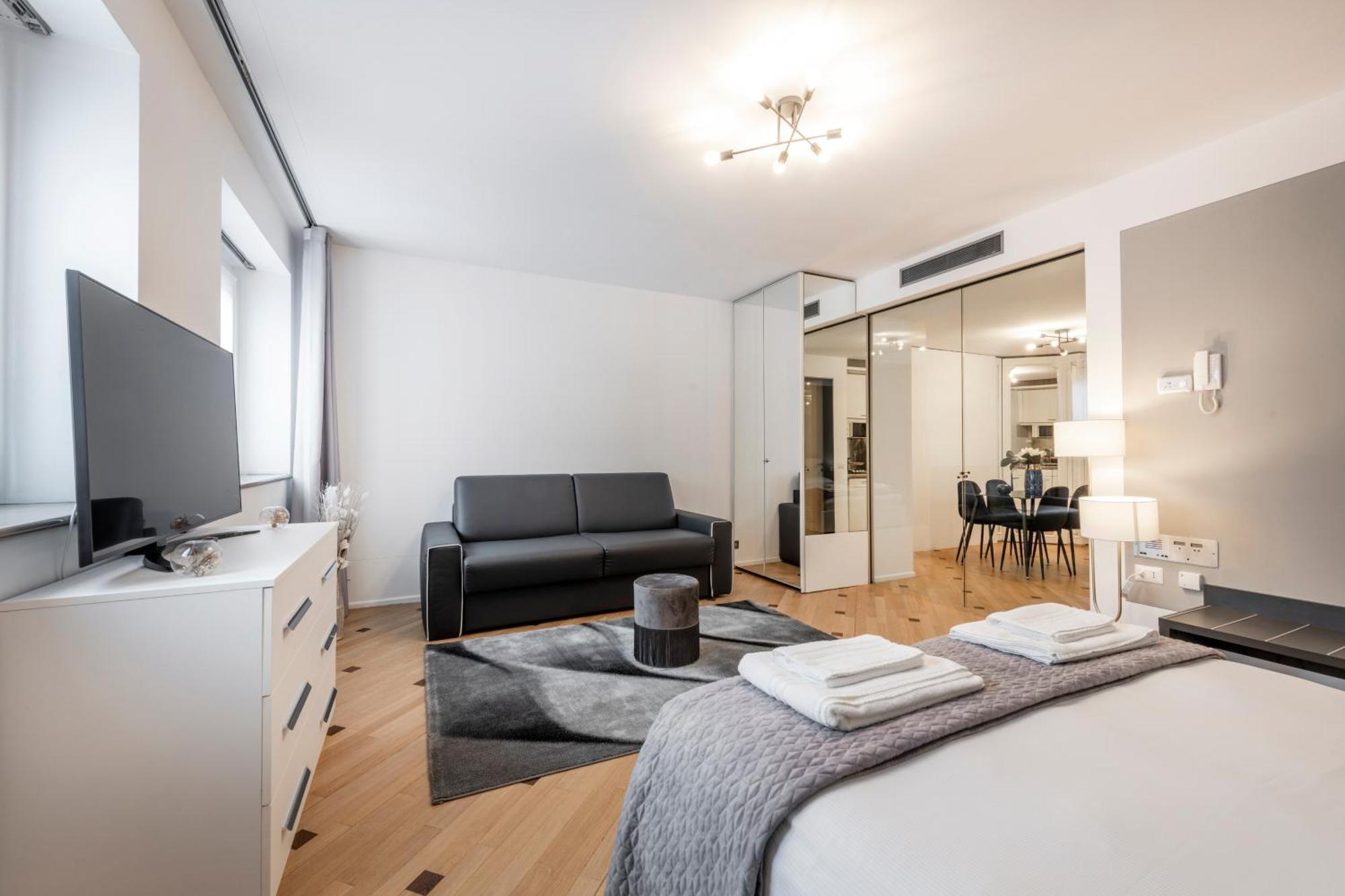 Milan Royal Suites - Centro Duomo Zewnętrze zdjęcie