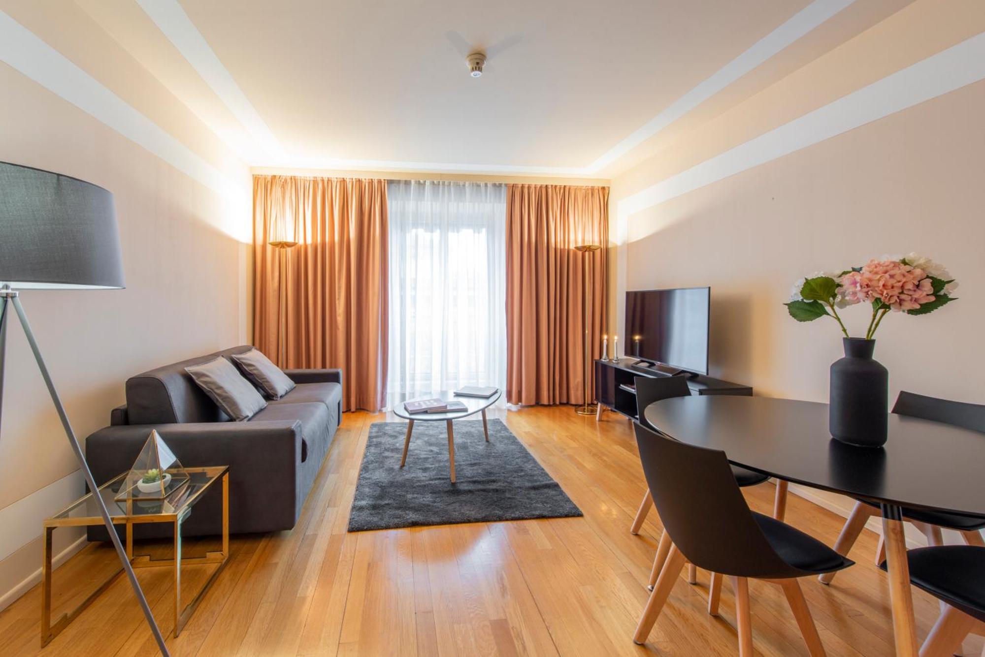 Milan Royal Suites - Centro Duomo Zewnętrze zdjęcie
